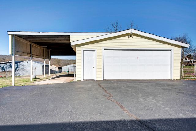 6141 North State Highway H, Springfield, MO 65803