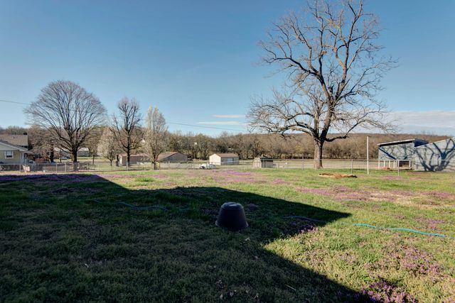 6141 North State Highway H, Springfield, MO 65803