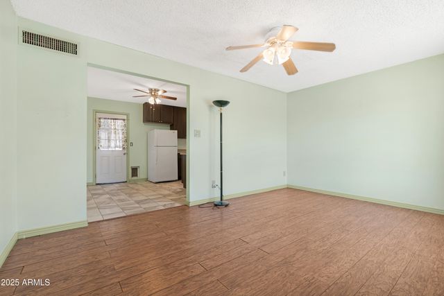 1046 S KACHINA Street, Mesa, AZ 85204