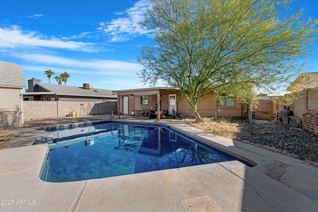 1046 S KACHINA Street, Mesa, AZ 85204