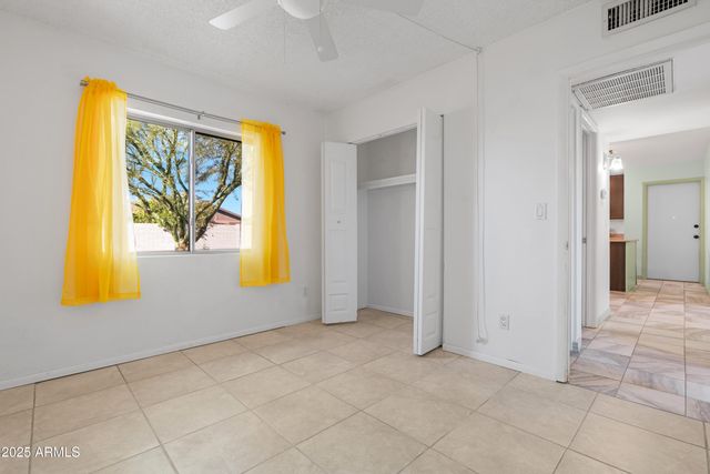 1046 S KACHINA Street, Mesa, AZ 85204