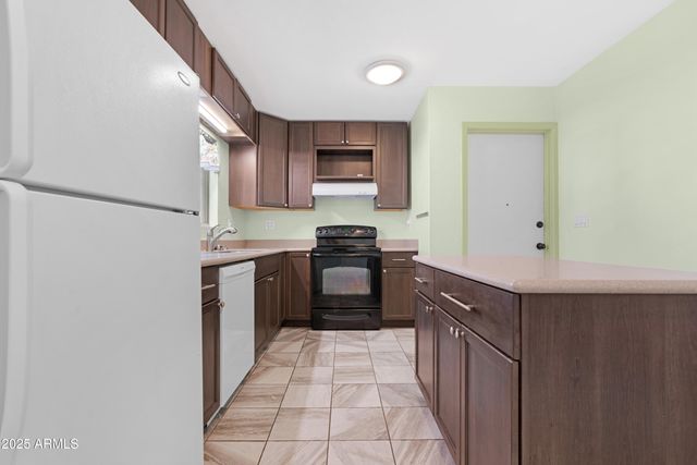 1046 S KACHINA Street, Mesa, AZ 85204