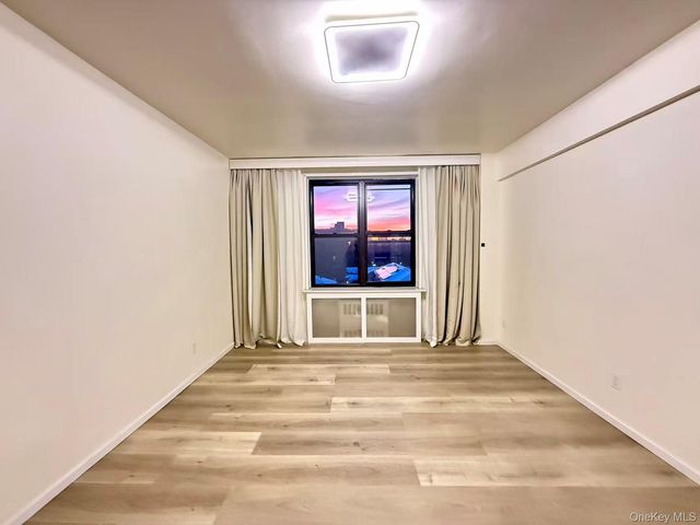 38-15 149 Street 5H, Flushing, NY 11354