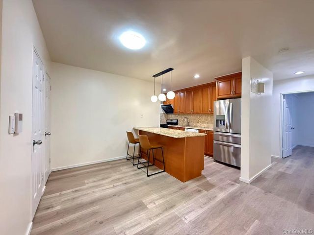 38-15 149 Street 5H, Flushing, NY 11354