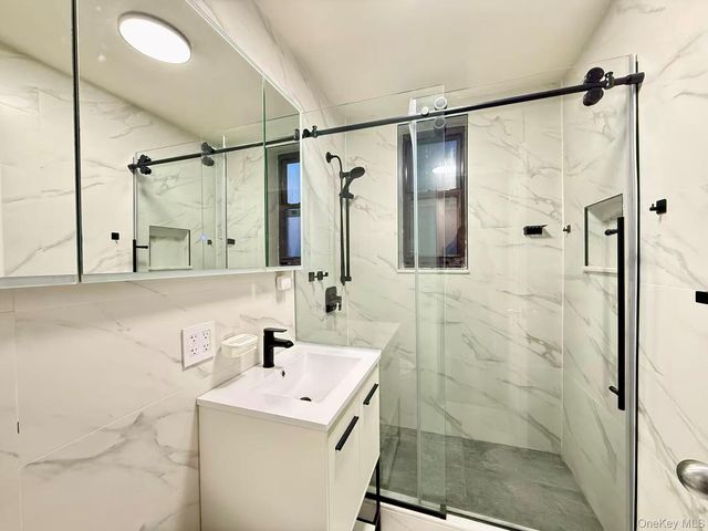 38-15 149 Street 5H, Flushing, NY 11354