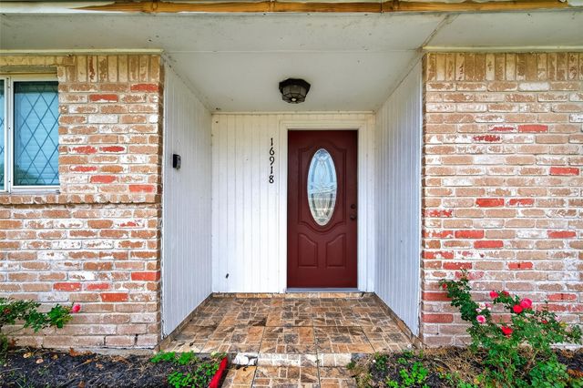 16918 Townes Road, Friendswood, TX 77546