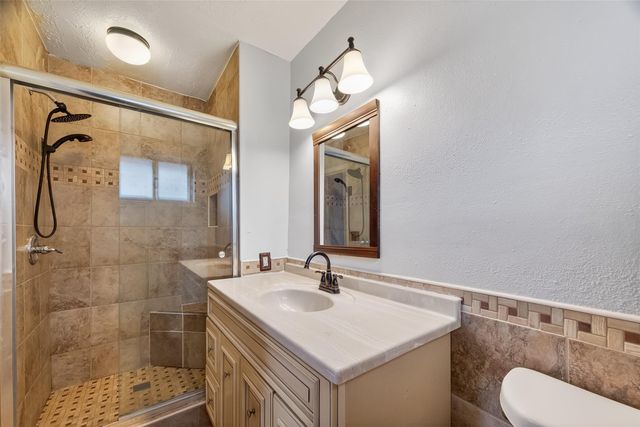 16918 Townes Road, Friendswood, TX 77546