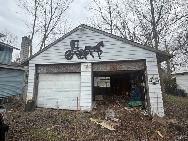 7445 Gordon Road, Lysander, NY 13027