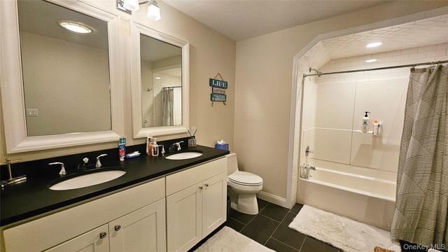 11 John Street, Westhampton Beach, NY 11978