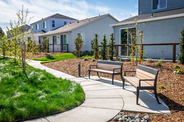 4077 Porton Ln, Carmichael, CA 95608