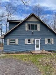 13289 Lakeview Drive, Carlton, NY 14571