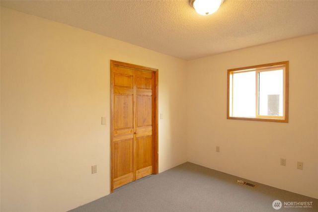1526 36th Avenue W, Olympia, WA 98506