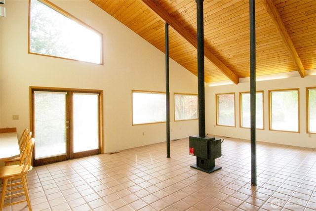 1526 36th Avenue W, Olympia, WA 98506