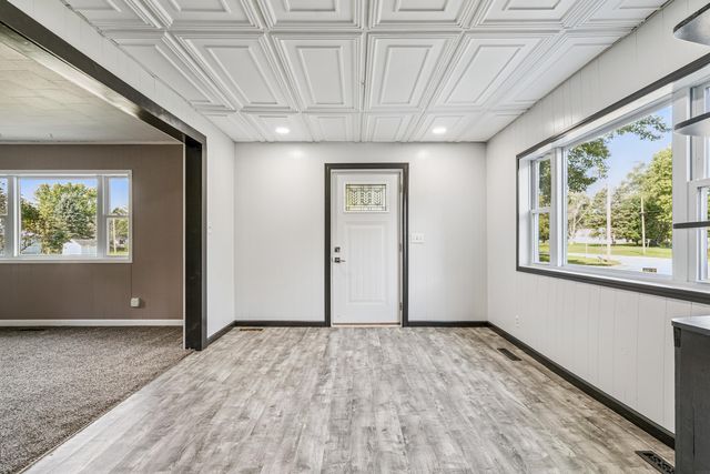 205 SW 8th Avenue, Oelwein, IA 50662