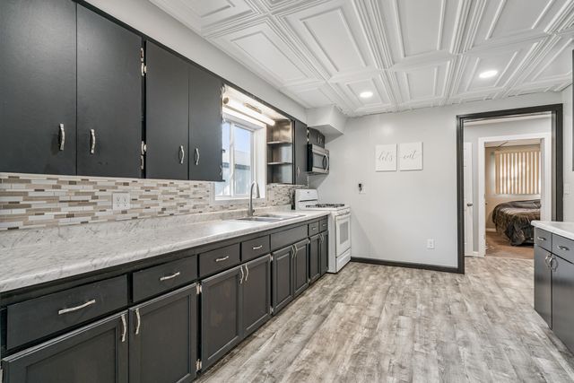 205 SW 8th Avenue, Oelwein, IA 50662