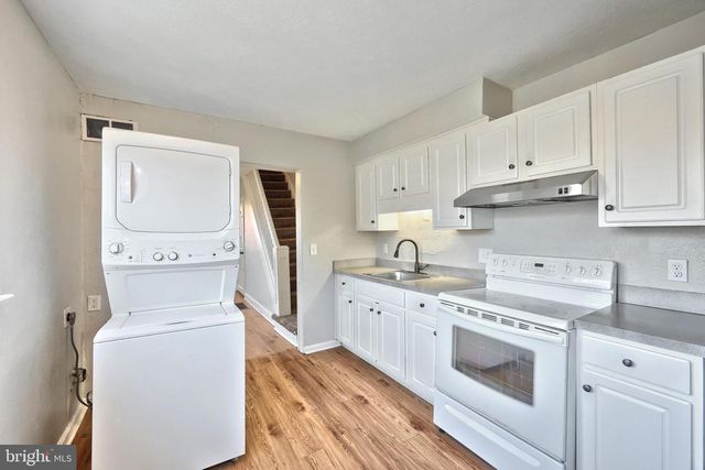 220 GRANTLEY ST, York, PA 17401