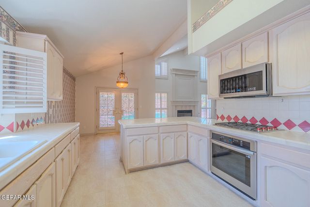 2066 PASEO DEL PRADO, El Paso, TX 79936