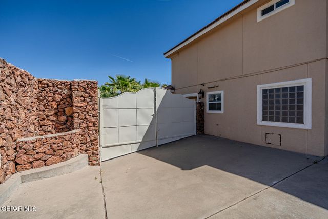 2066 PASEO DEL PRADO, El Paso, TX 79936