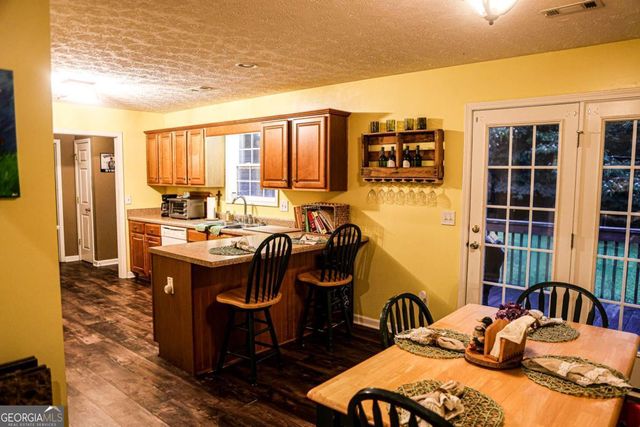 1665 Jackson Lake Road, Mansfield, GA 30055