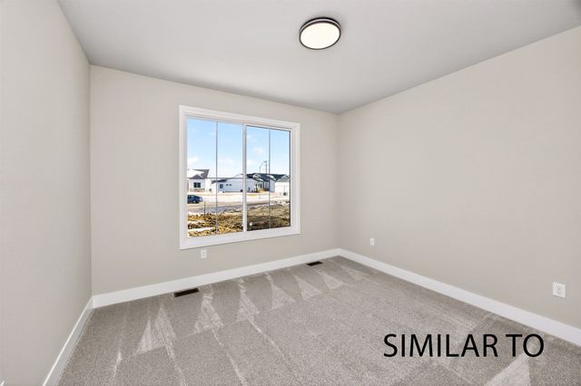 16712 Walnut Meadows Circle, Urbandale, IA 50323