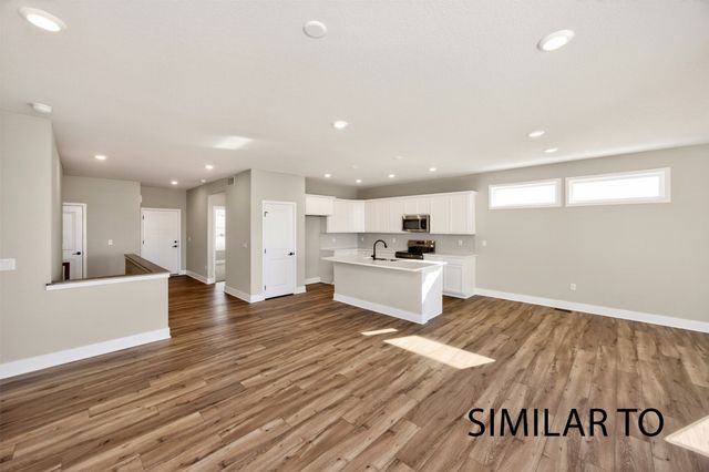 16712 Walnut Meadows Circle, Urbandale, IA 50323