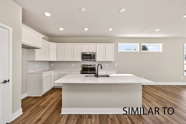 16712 Walnut Meadows Circle, Urbandale, IA 50323