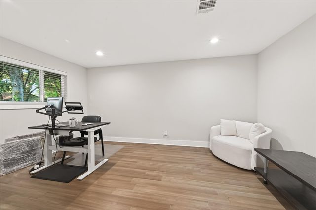 6227 Yarwell Drive, Houston, TX 77096