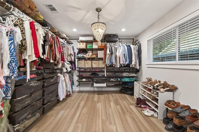 6227 Yarwell Drive, Houston, TX 77096