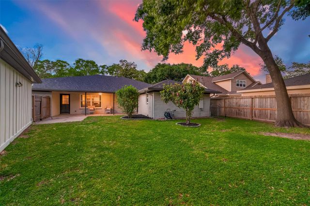 6227 Yarwell Drive, Houston, TX 77096