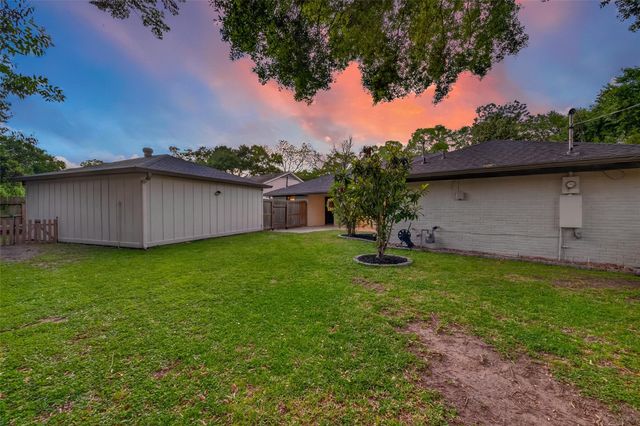 6227 Yarwell Drive, Houston, TX 77096