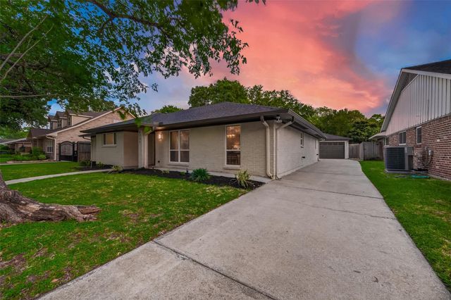 6227 Yarwell Drive, Houston, TX 77096