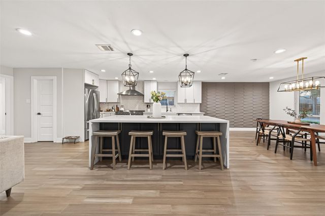 6227 Yarwell Drive, Houston, TX 77096