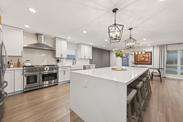 6227 Yarwell Drive, Houston, TX 77096