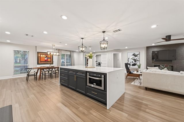 6227 Yarwell Drive, Houston, TX 77096