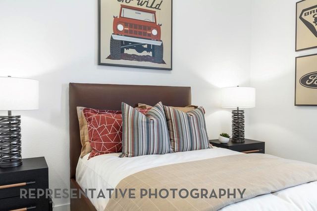 12219 Sweetbriar Loop, Mont Belvieu, TX 77523