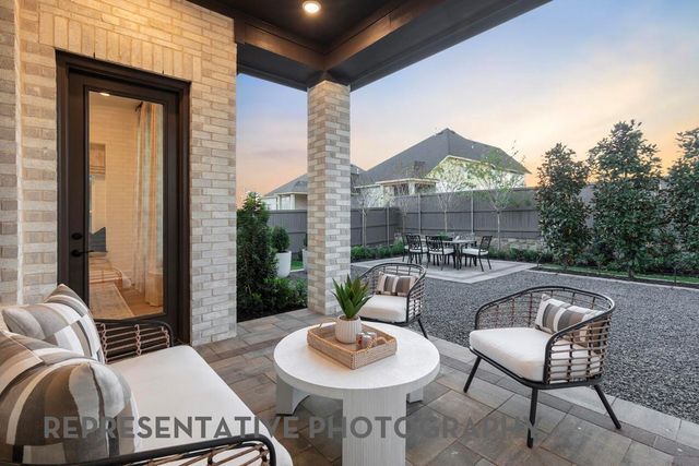 12219 Sweetbriar Loop, Mont Belvieu, TX 77523