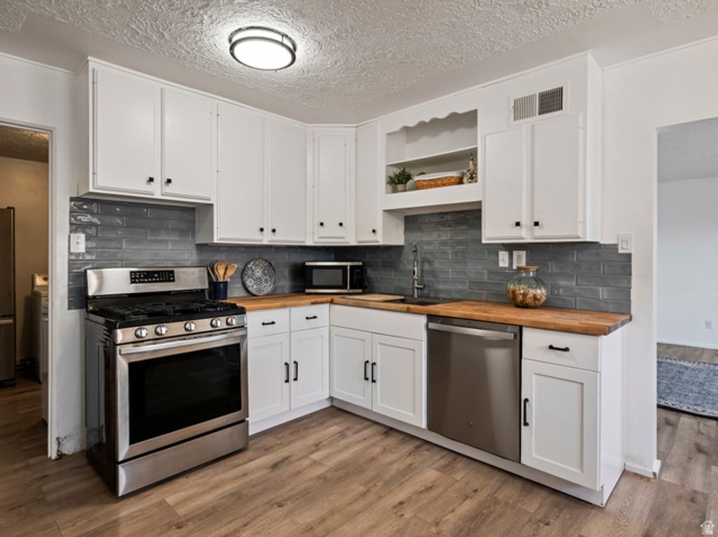 Image 6 of property listing at 4481 W 5015 S, Kearns, UT 84118