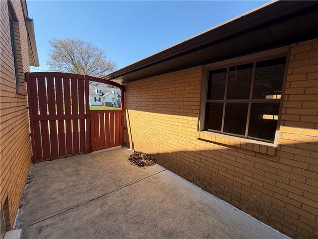 710 Walnut Street, Monongahela, PA 15063