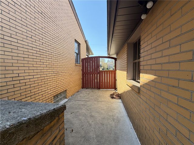 710 Walnut Street, Monongahela, PA 15063