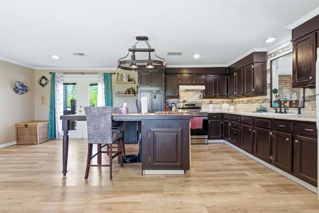6307 Middle Warren Rd, Pine Bluff, AR 71603
