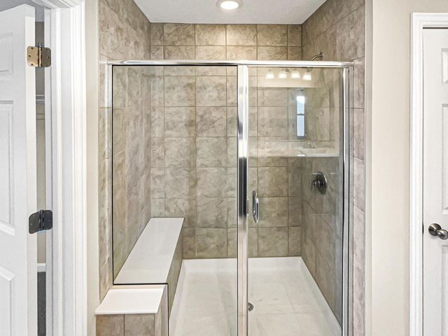 24 Erin Hills Road, Commercial Point, OH 43116