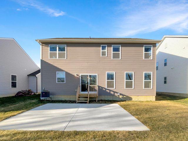 24 Erin Hills Road, Commercial Point, OH 43116