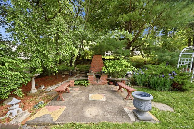 30 Greenvale Circle, White Plains, NY 10607