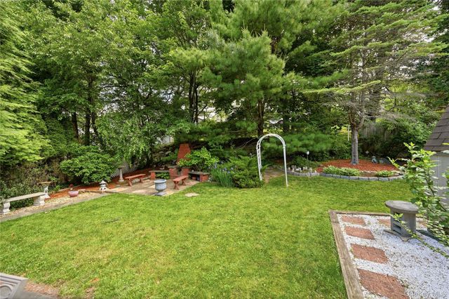 30 Greenvale Circle, White Plains, NY 10607