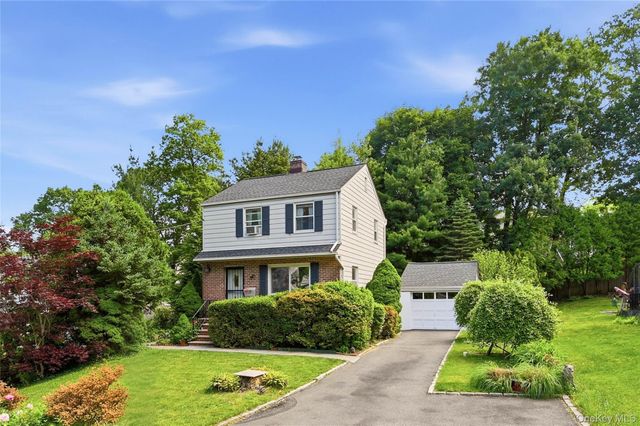 30 Greenvale Circle, White Plains, NY 10607