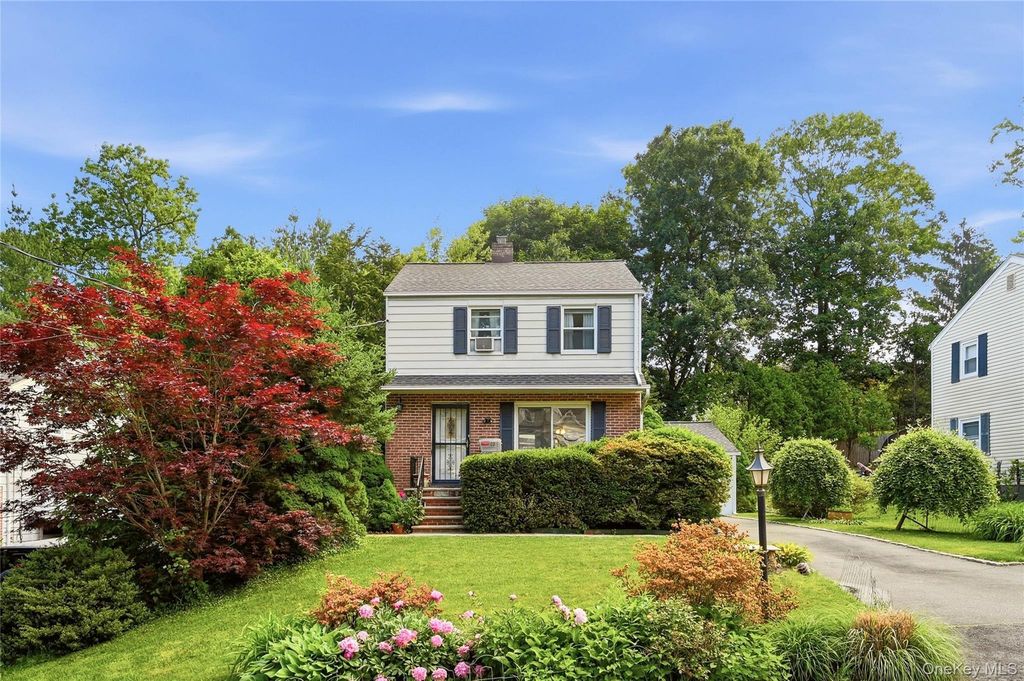 30 Greenvale Circle, White Plains, NY 10607