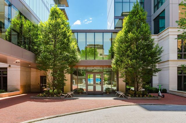 250 W Spring Street, 522, Columbus, OH 43215