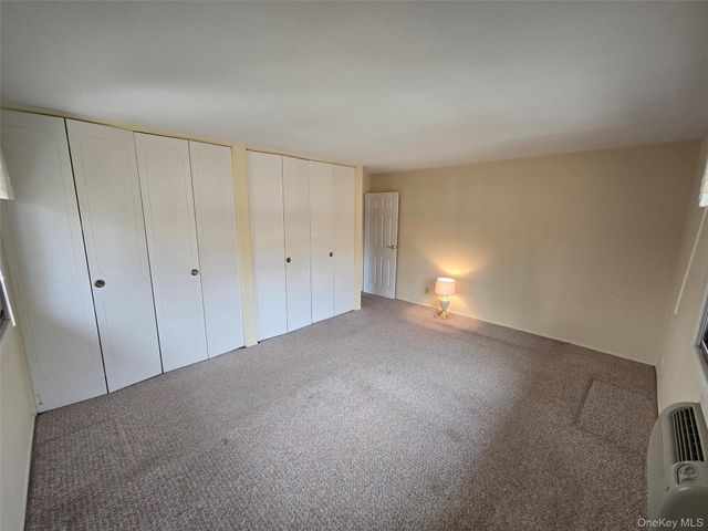 10 Oakwood Terrace 26, New Windsor, NY 12553