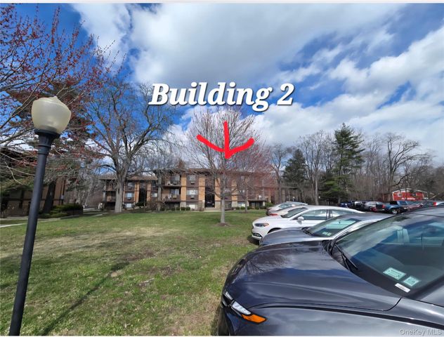 10 Oakwood Terrace 26, New Windsor, NY 12553