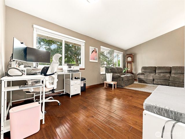 13711 SE 199th Place, Renton, WA 98058